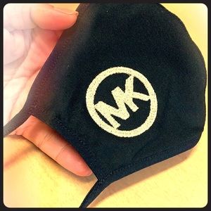 Fashion double sided facemask 🖤🤎🖤